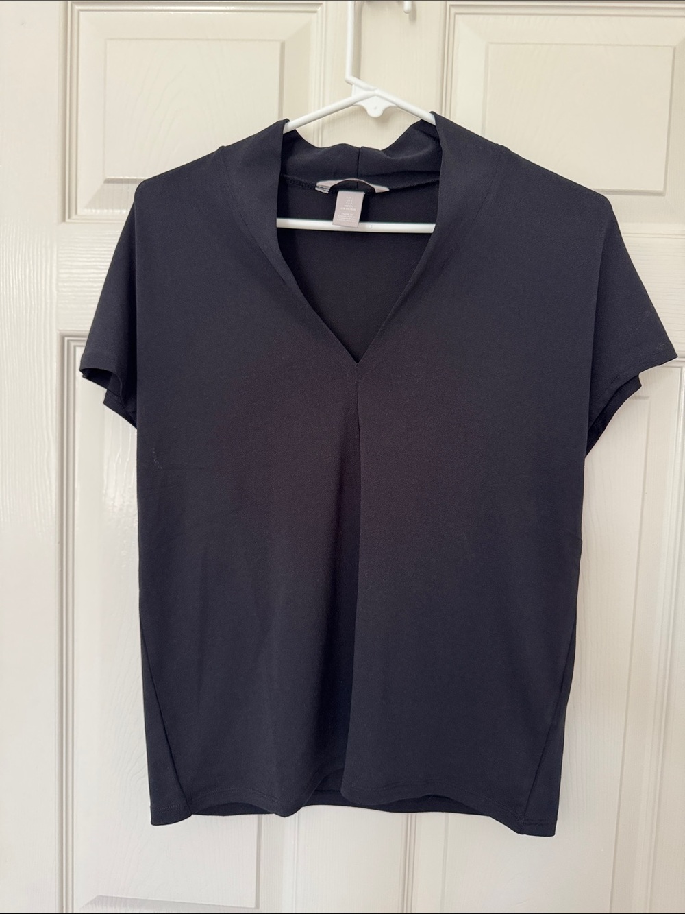 H&M Black V-Neck Short Sleeve Tee